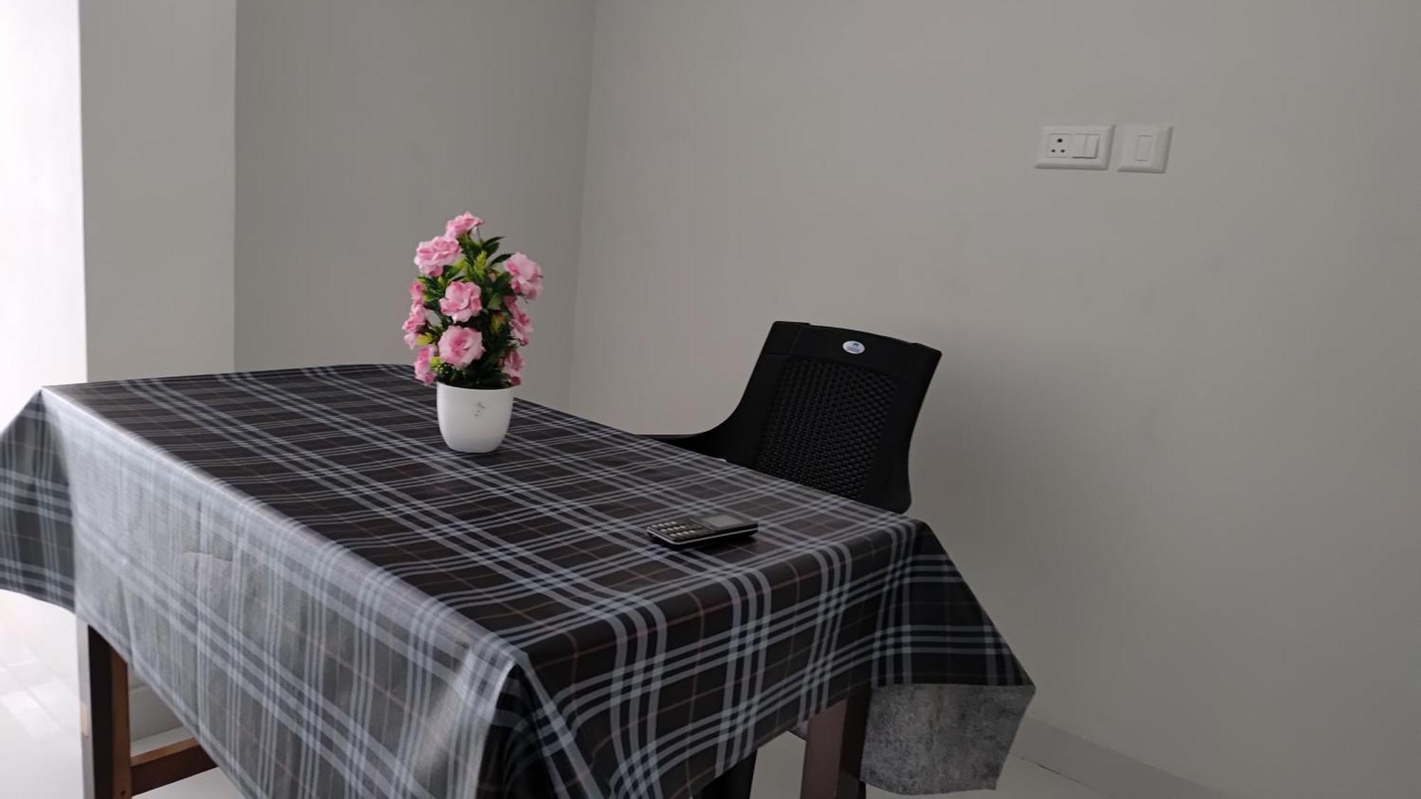 Sivasarass Rooms Thiruvananthapuram Dış mekan fotoğraf